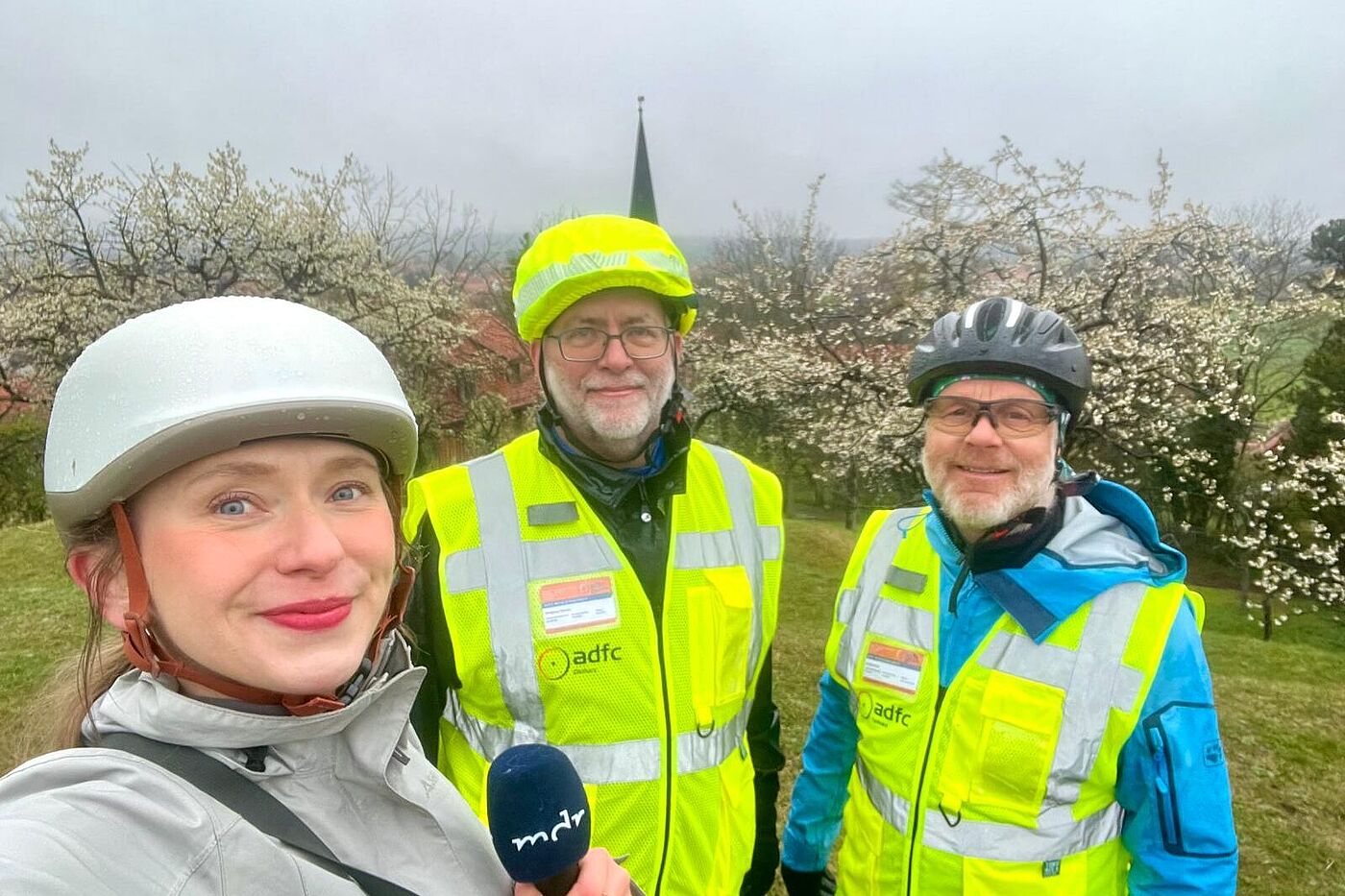 MDR und ADFC Ostharz auf dem Burgberg Stapelburg