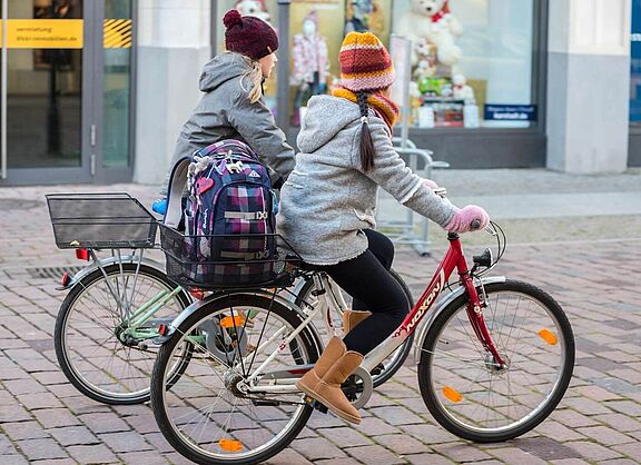 Mit dem Rad zur Schule Auf dem Schulweg
